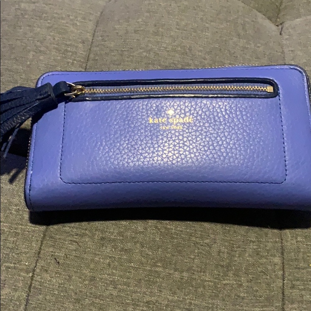 Kate Spade New York blue wallet!! ♠️